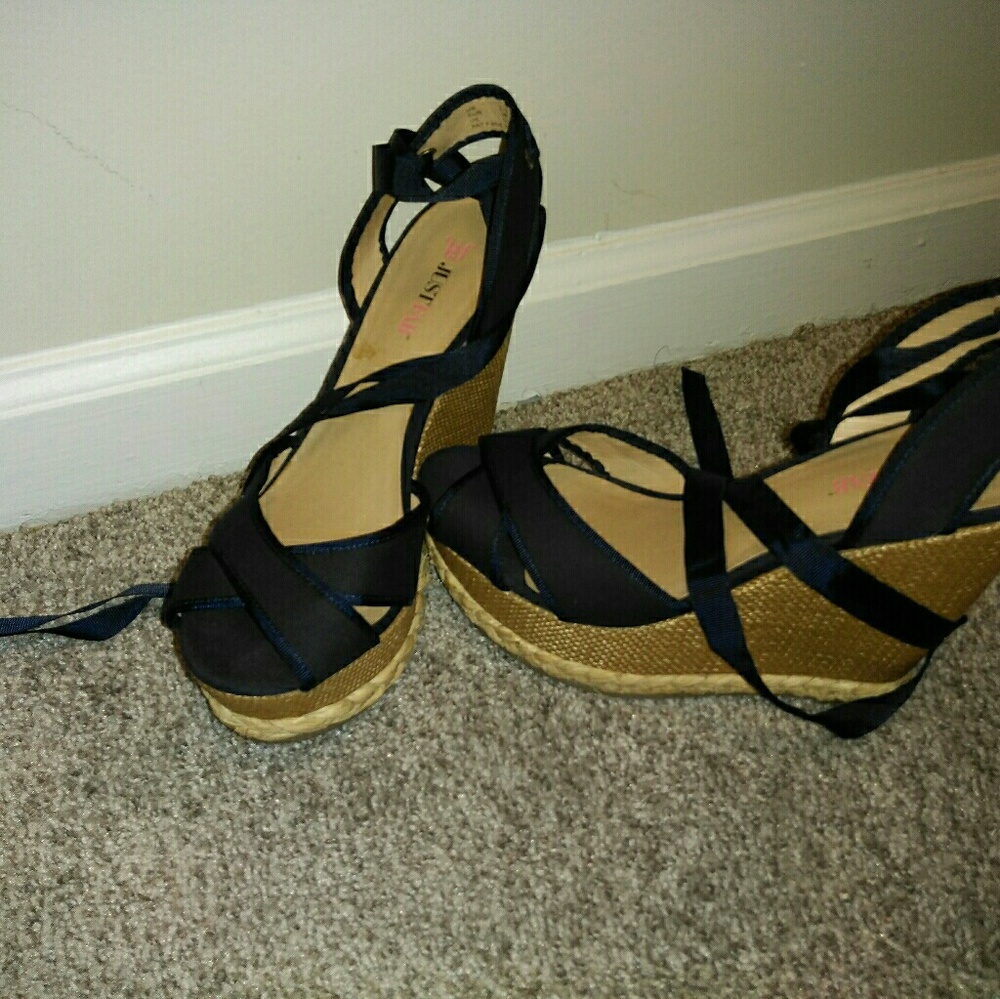 Navy Wedge